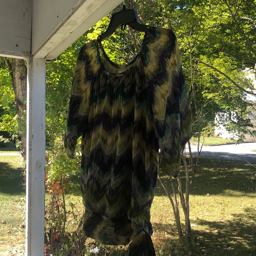 Multicolor Chevron Patterned Top - image 1